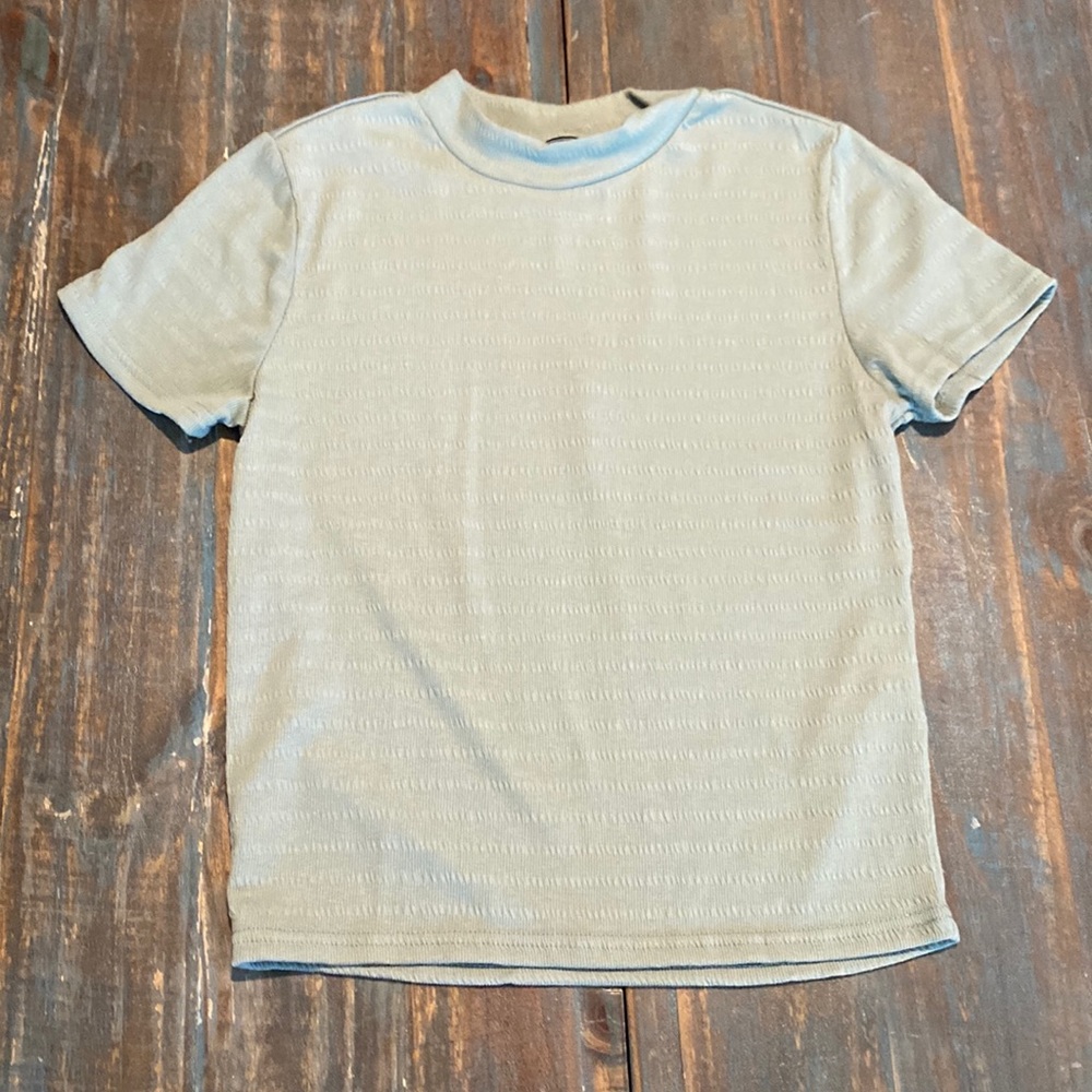 H&M T-shirt.